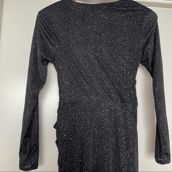 ⭐️HOST PICK 🤩NEW Black Glitter Bodycon Dress 🖤 -Twist knot gathered🪩 - Picture 5 of 10